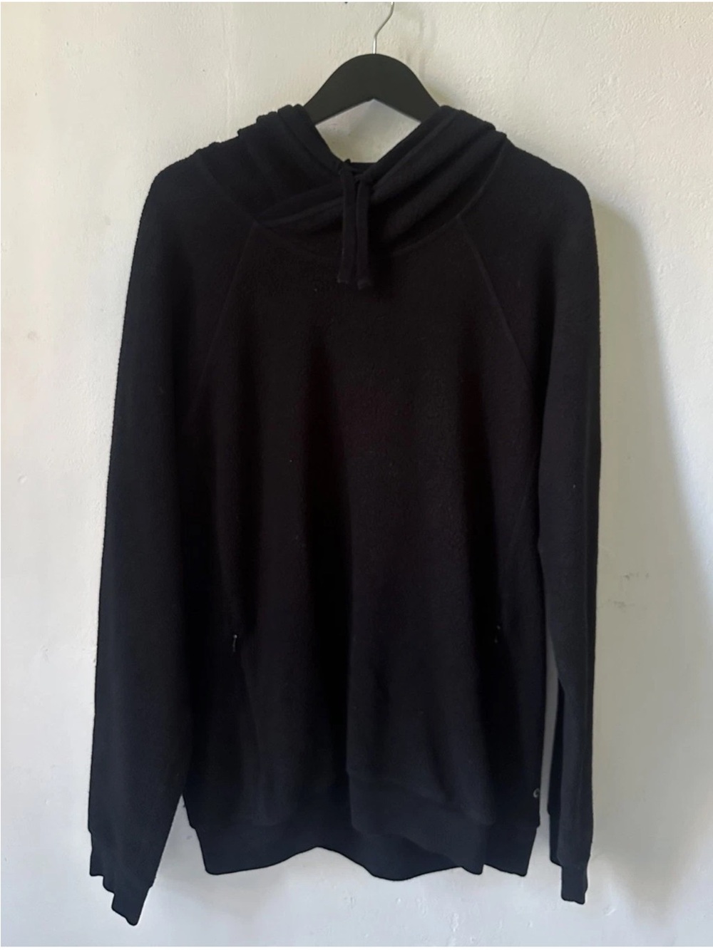 Alo Yoga Women's Black Sherpa Hoodie Cowl Neck Pullover Sweatshirt Size S